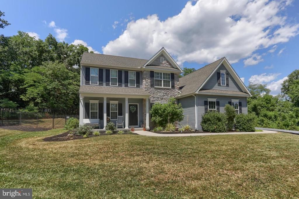 2805 IONOFF ROAD , HARRISBURG, PA 17110