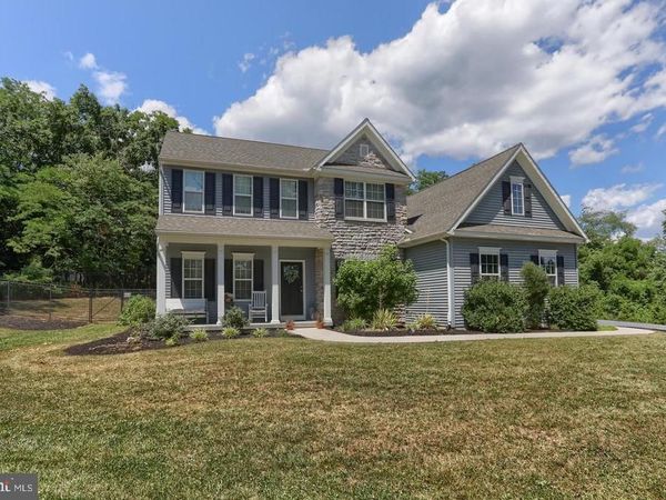 2805 IONOFF ROAD , HARRISBURG, PA 17110