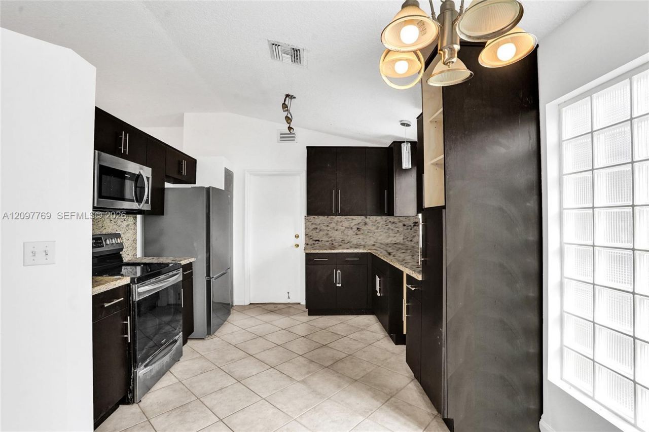 1014 Aspri Way , Riviera Beach, FL 33418 Photo