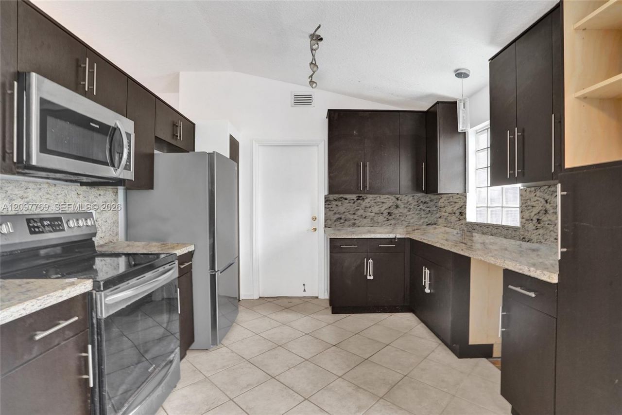 1014 Aspri Way , Riviera Beach, FL 33418 Photo