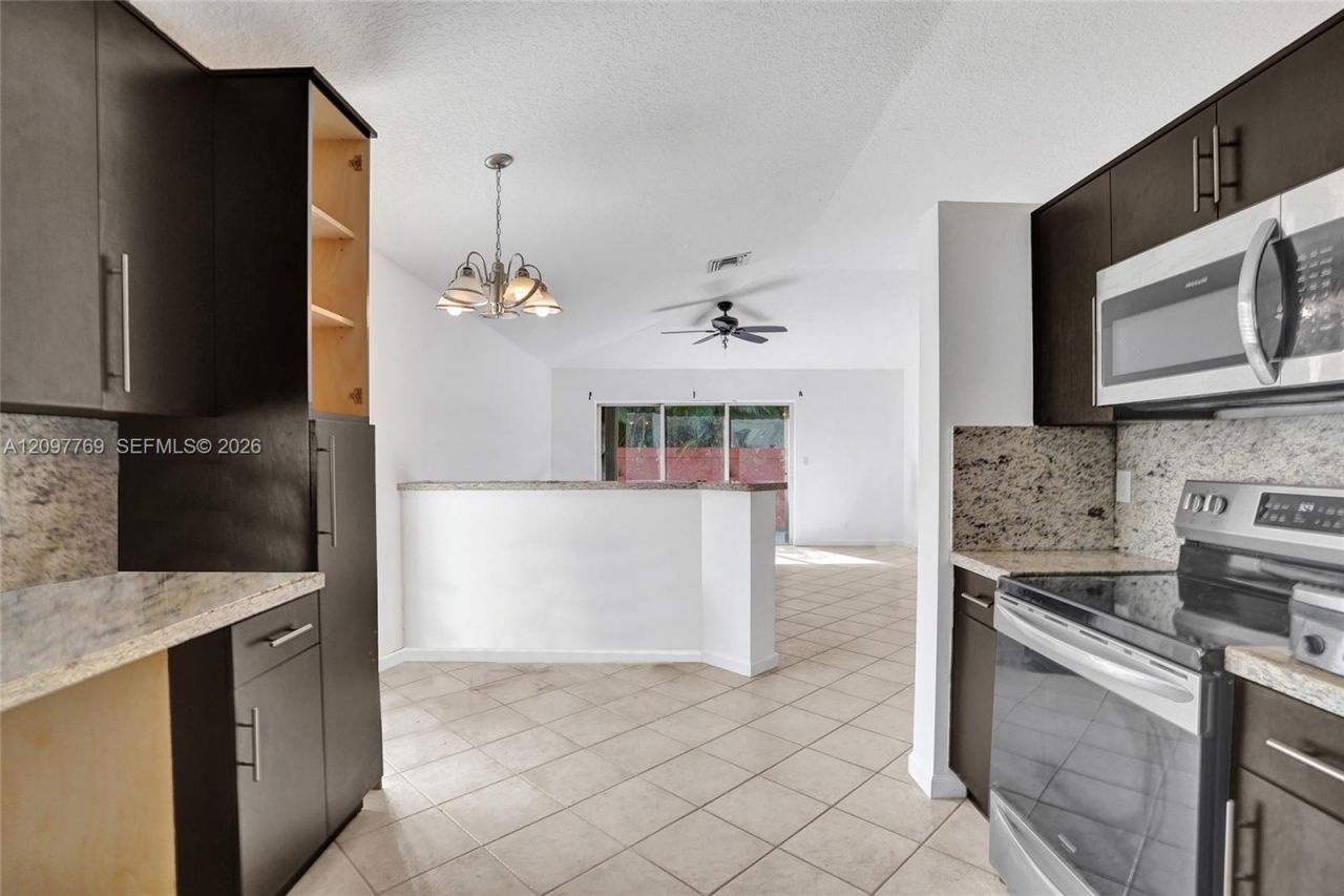 1014 Aspri Way , Riviera Beach, FL 33418 Photo