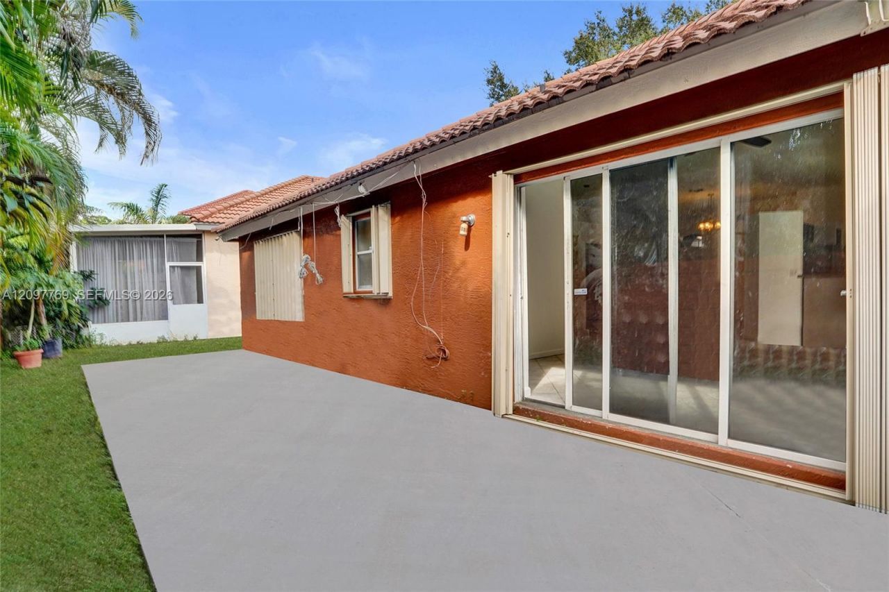 1014 Aspri Way , Riviera Beach, FL 33418 Photo