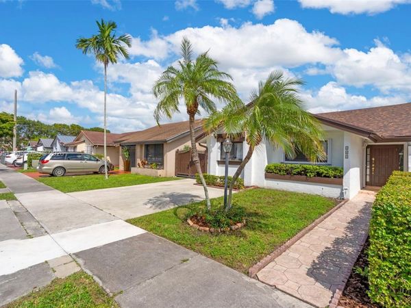 461 SW 89th Ct, Miami, FL 33174