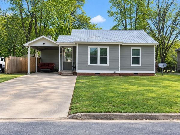 2307 W 25th Street, Pine Bluff, AR 71603