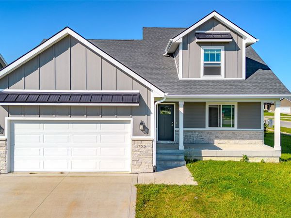755 SE Mesa Drive, Waukee, IA 50263