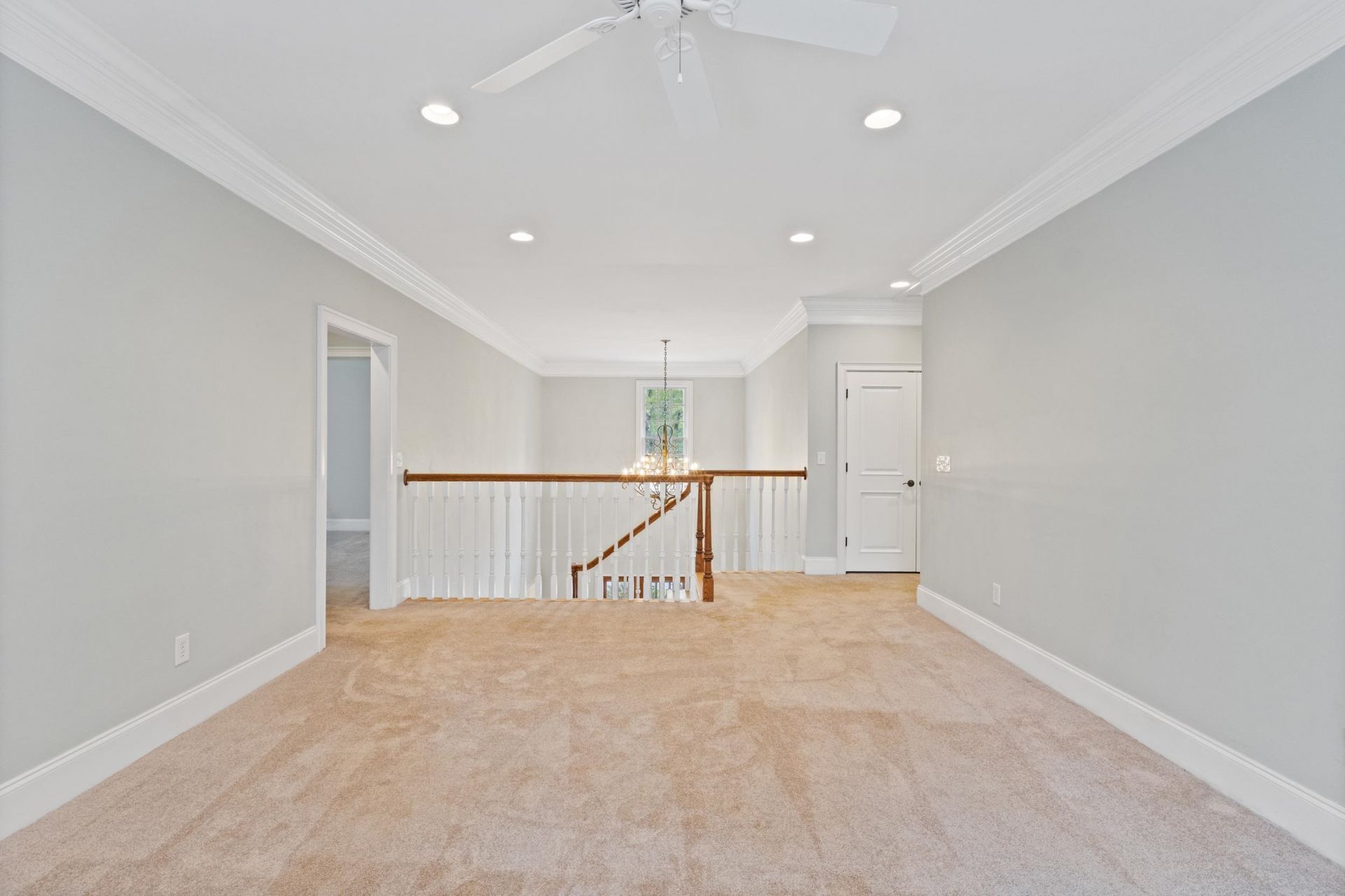 104 Spreading Oak Dr. Photo 35
