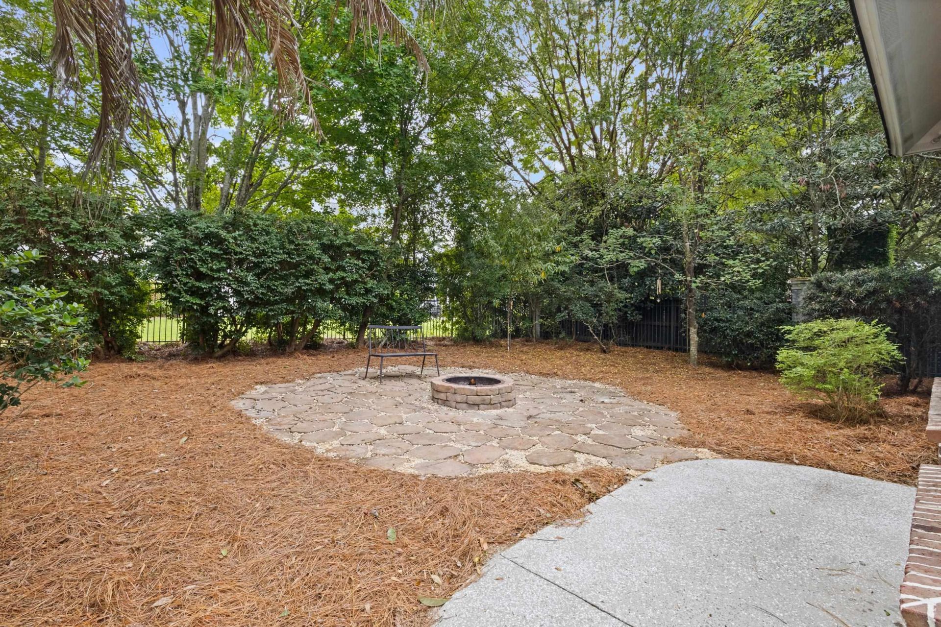 104 Spreading Oak Dr. Photo 48