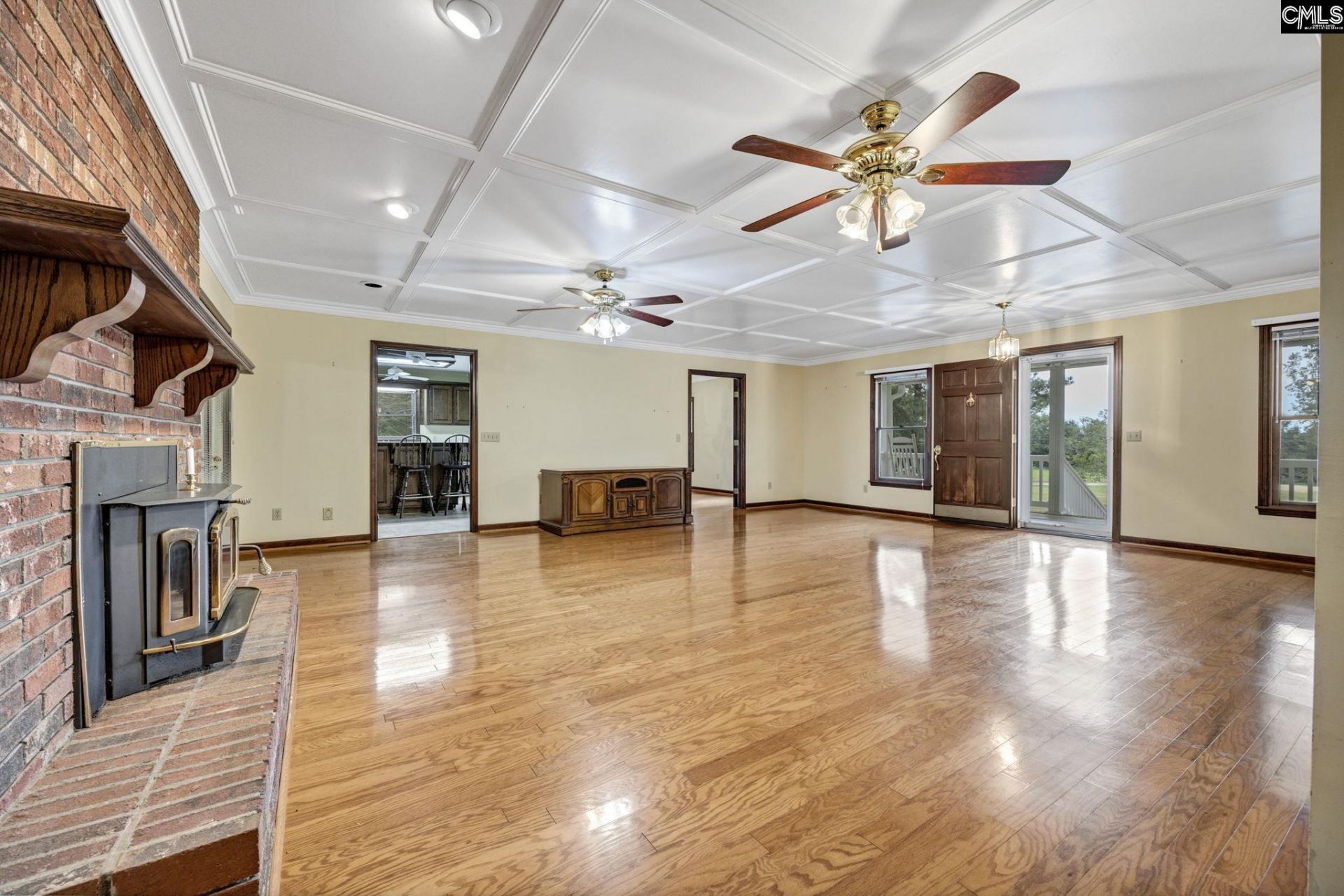 1140 Riddle Road  Photo 10