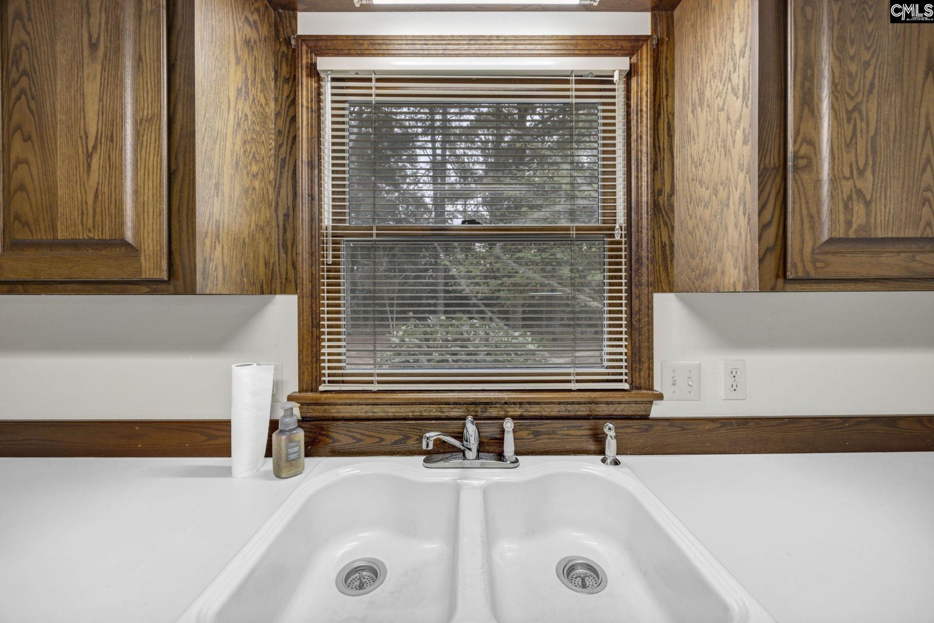 1140 Riddle Road  Photo 16