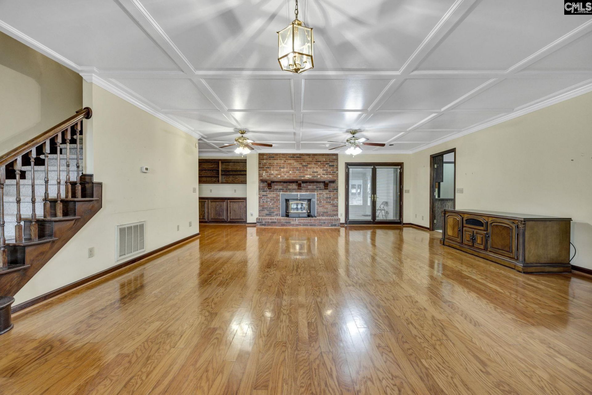 1140 Riddle Road  Photo 8