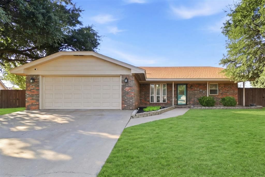 1208 S Trail Drive, Altus, OK 73521 Main Photo