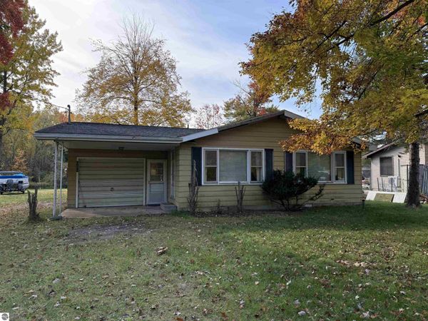 8273 Long Lake Road, Hale, MI 48739