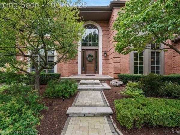 859 Ramblewood Drive, Rochester, Mi 48307
