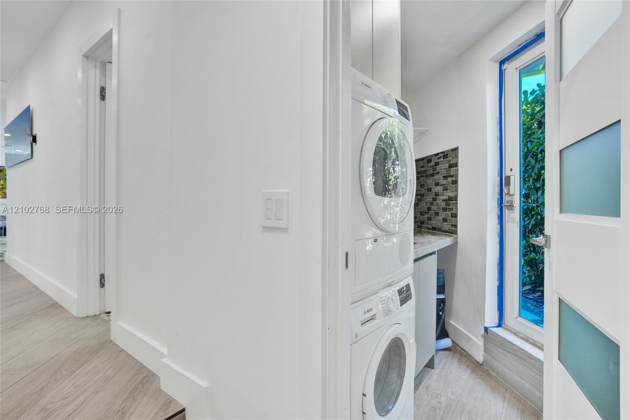 7640 Bayside Ln , Miami Beach, FL 33141 Photo
