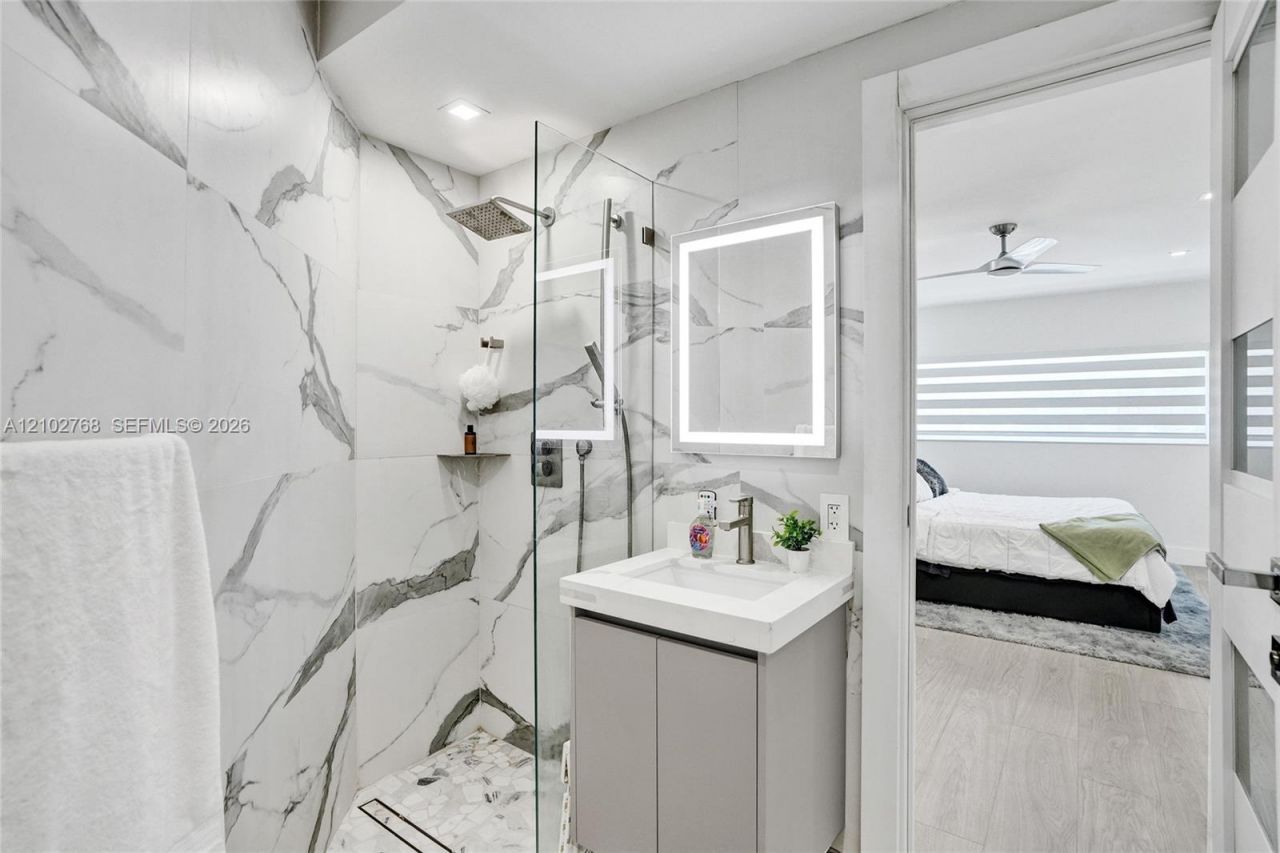 7640 Bayside Ln , Miami Beach, FL 33141 Photo