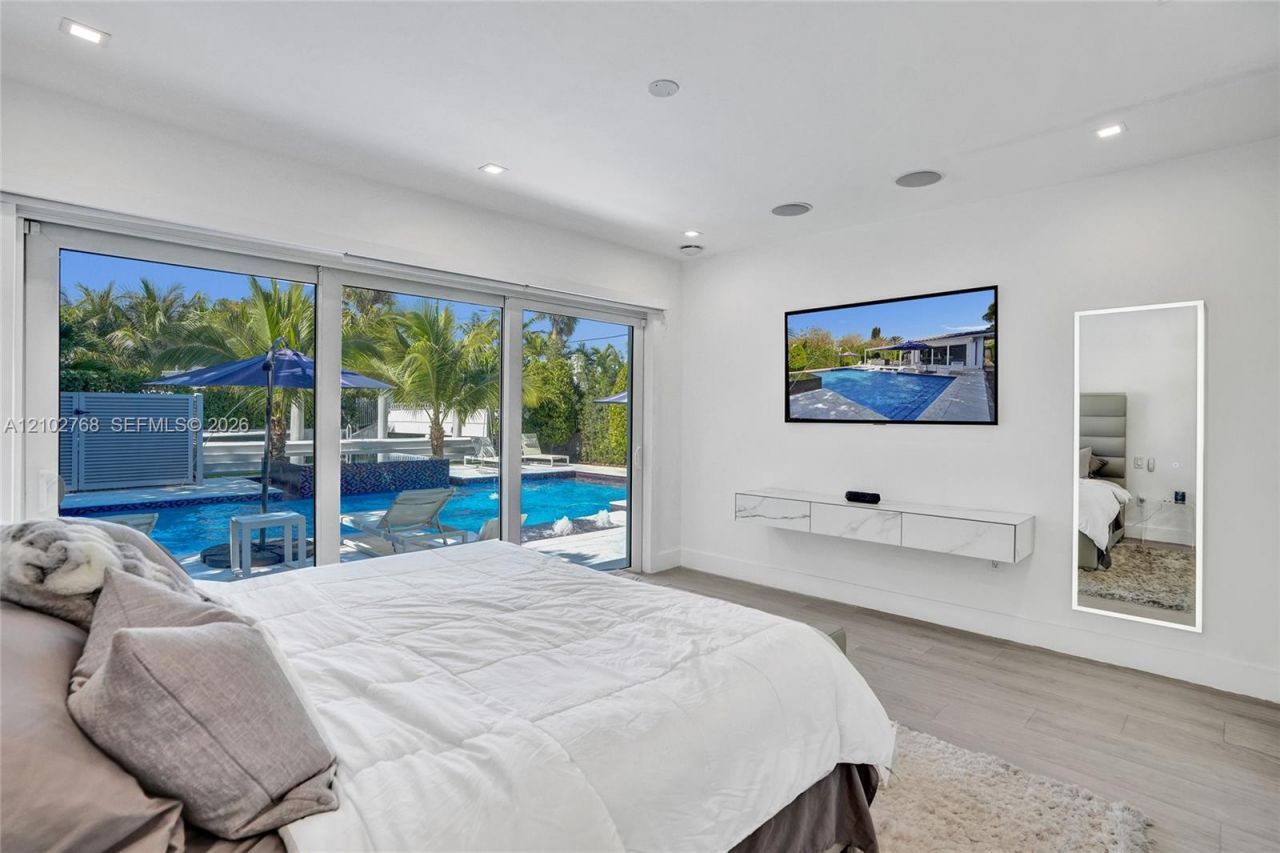 7640 Bayside Ln , Miami Beach, FL 33141 Photo