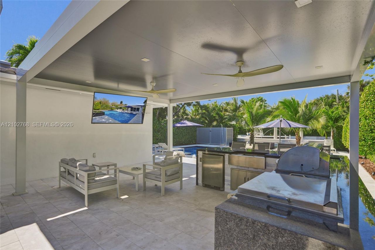 7640 Bayside Ln , Miami Beach, FL 33141 Photo