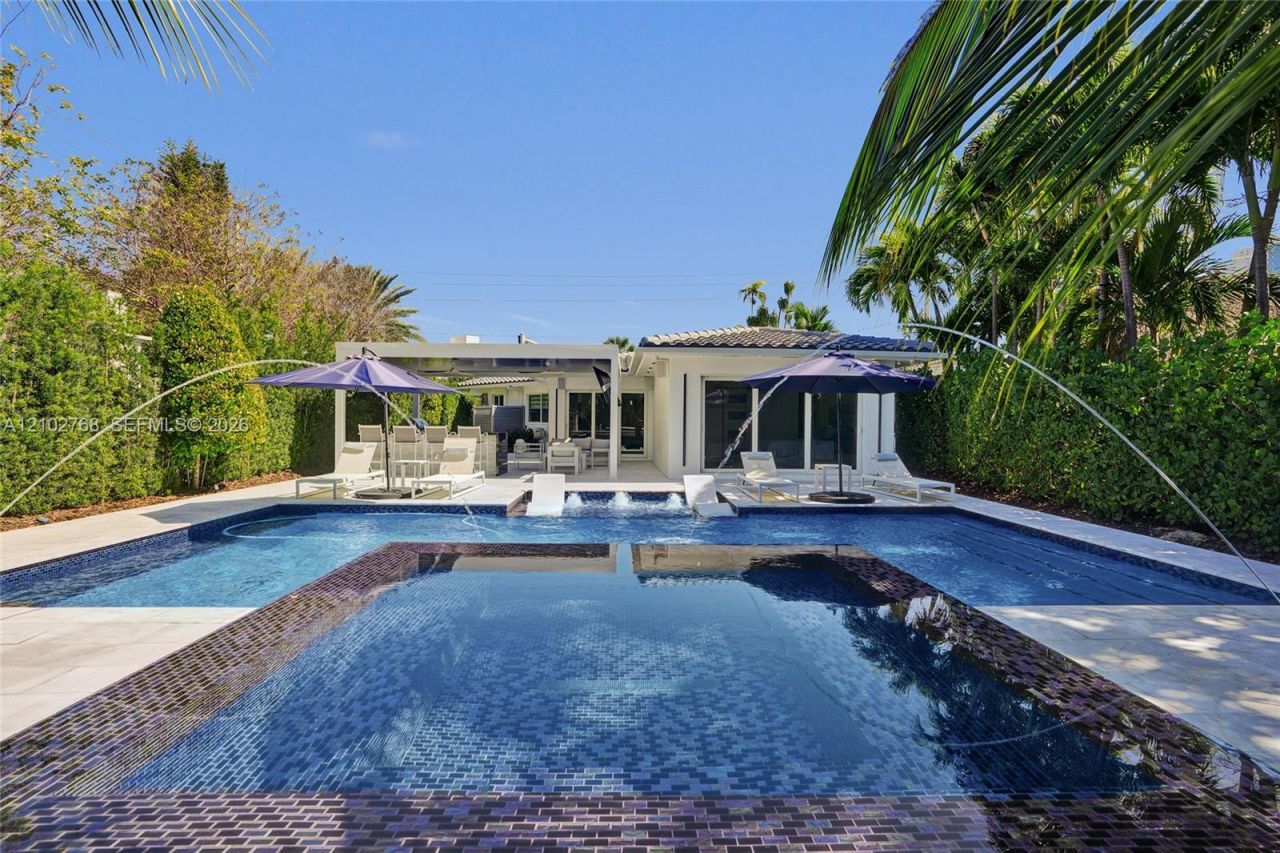 7640 Bayside Ln , Miami Beach, FL 33141 Photo
