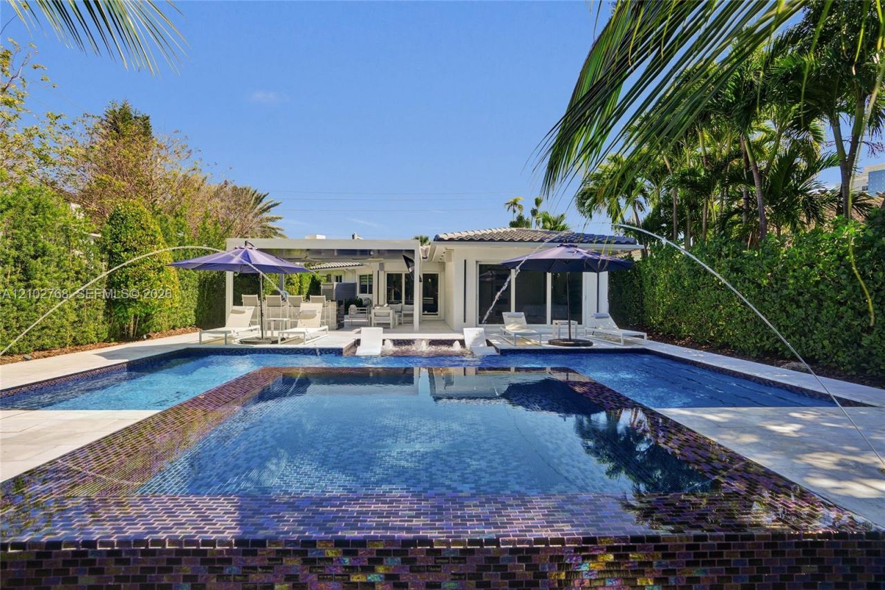 7640 Bayside Ln , Miami Beach, FL 33141 Photo