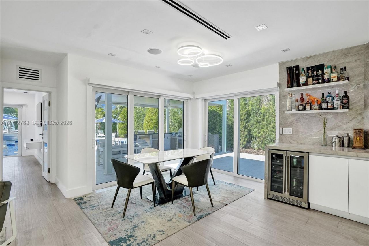 7640 Bayside Ln , Miami Beach, FL 33141 Photo