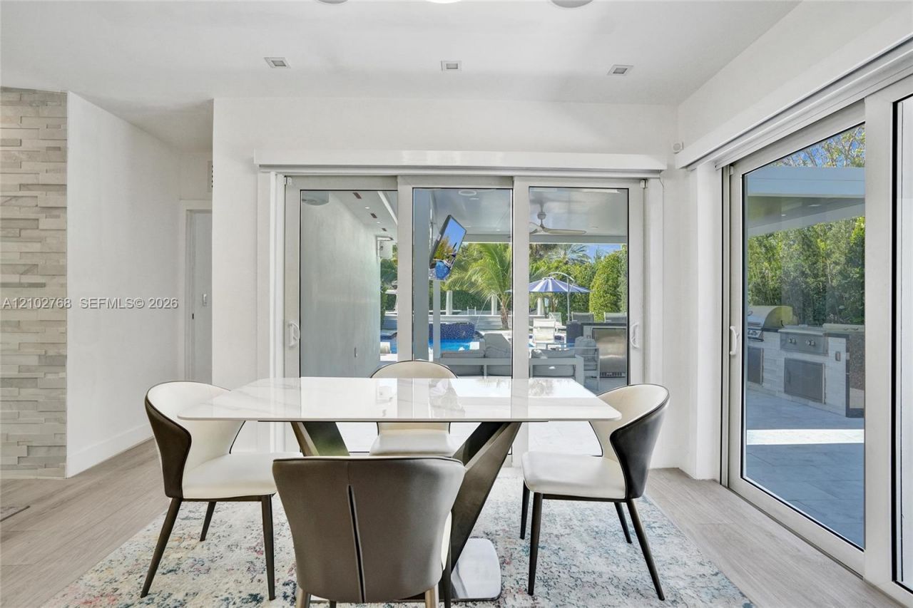 7640 Bayside Ln , Miami Beach, FL 33141 Photo