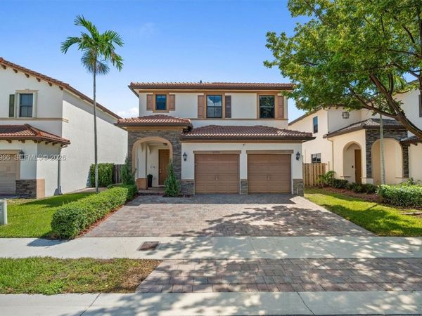 22759 SW 93rd Ct, Cutler Bay, FL 33190