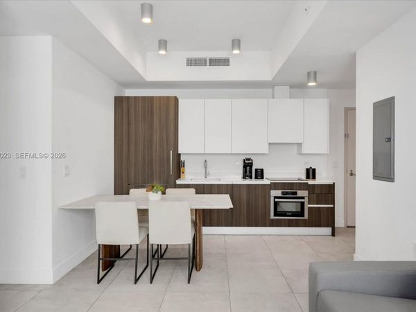 239 SW 9th St , Unit 1603, Miami, FL 33130