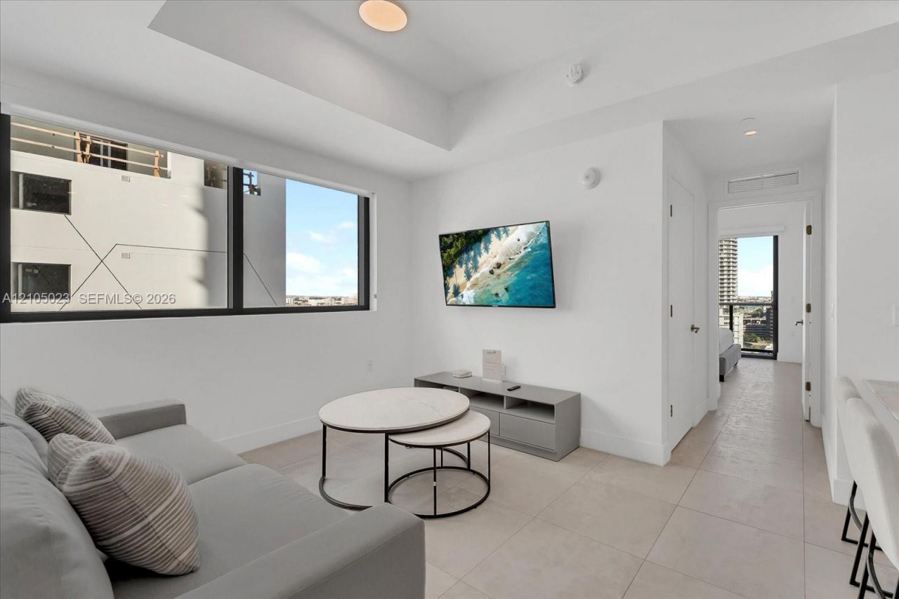 239 SW 9th St , Unit 1603, Miami, FL 33130 Photo