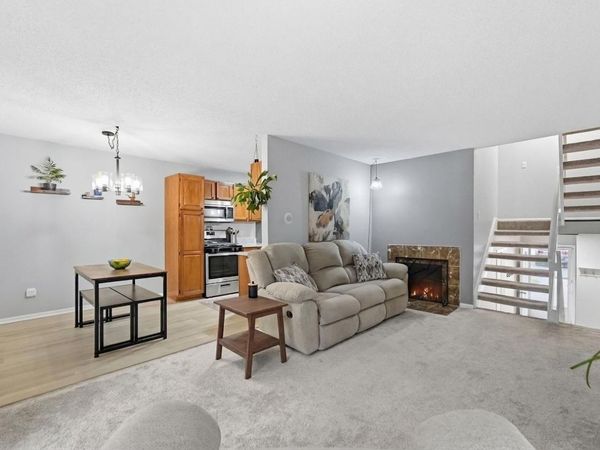 1646 City View Drive, Unit 19, Eagan, MN 55121