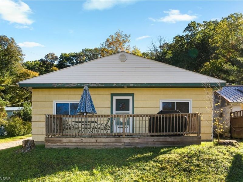 2056 Liberty Drive SW, Carrollton, OH 44615 Photo 1