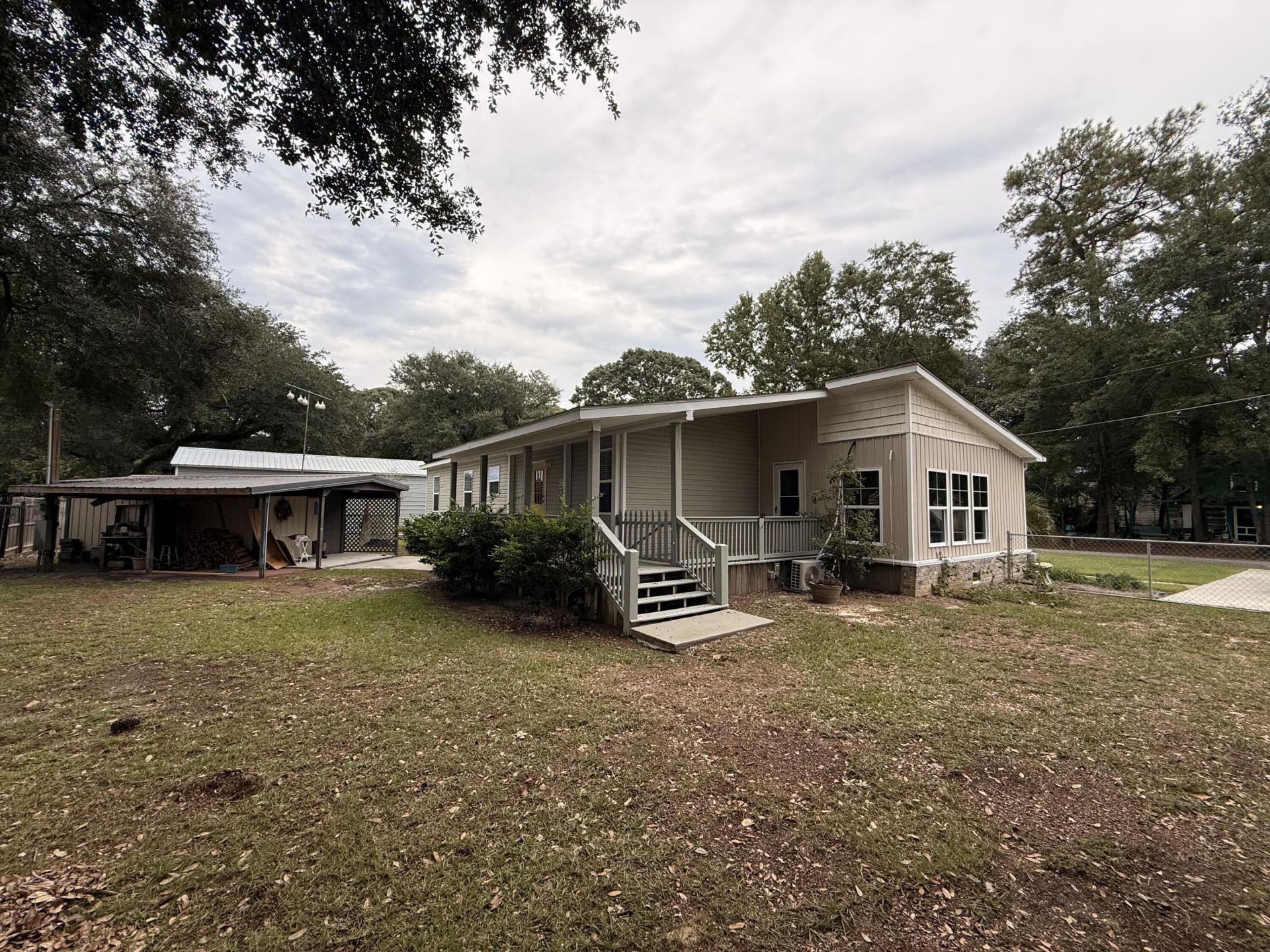 104 Hammond Street Photo 5