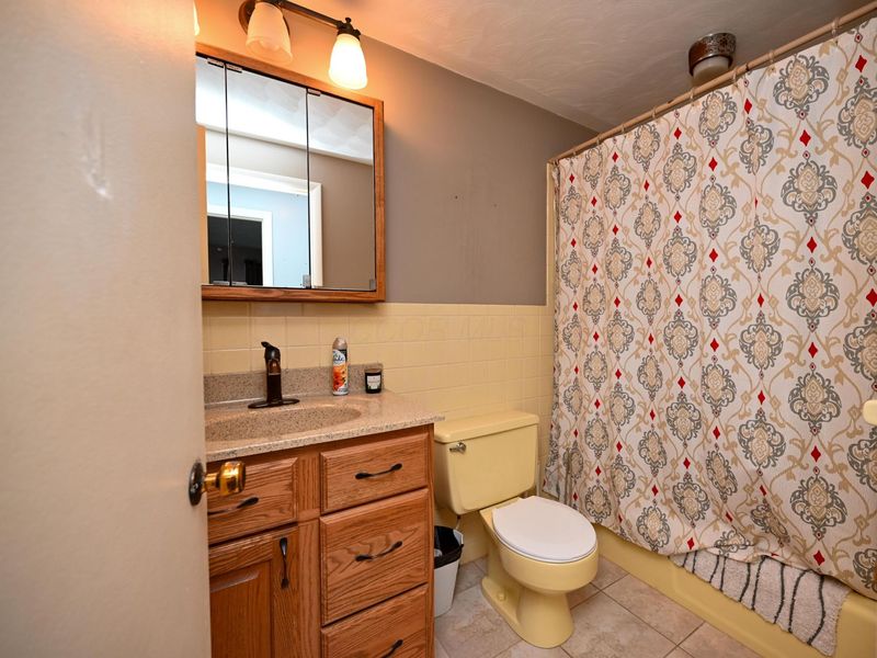 447 Edgefield Drive , Marion, OH 43302 Photo 14