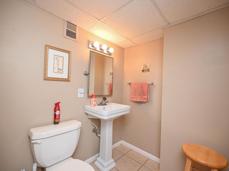 447 Edgefield Drive , Marion, OH 43302 Photo 26