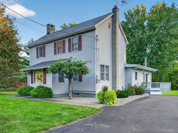 7 Church Rd, Holland, NJ 08848