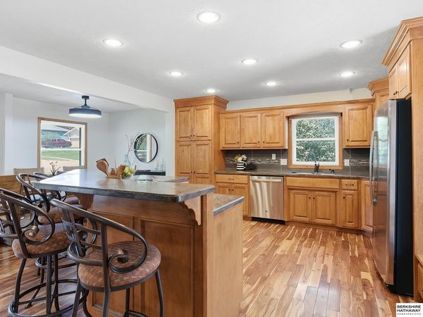 14961 Drexel Street, Omaha, NE 68137