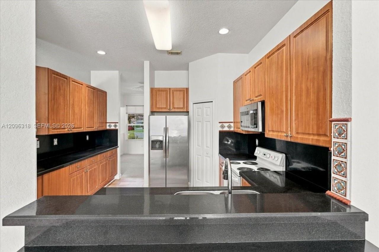 2032 SW 118th Ave, Miramar, FL 33025 Photo