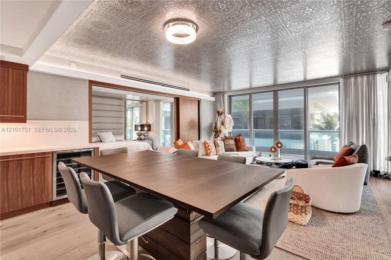 9401 Collins Ave, Unit 305, Surfside, FL 33154 Photo