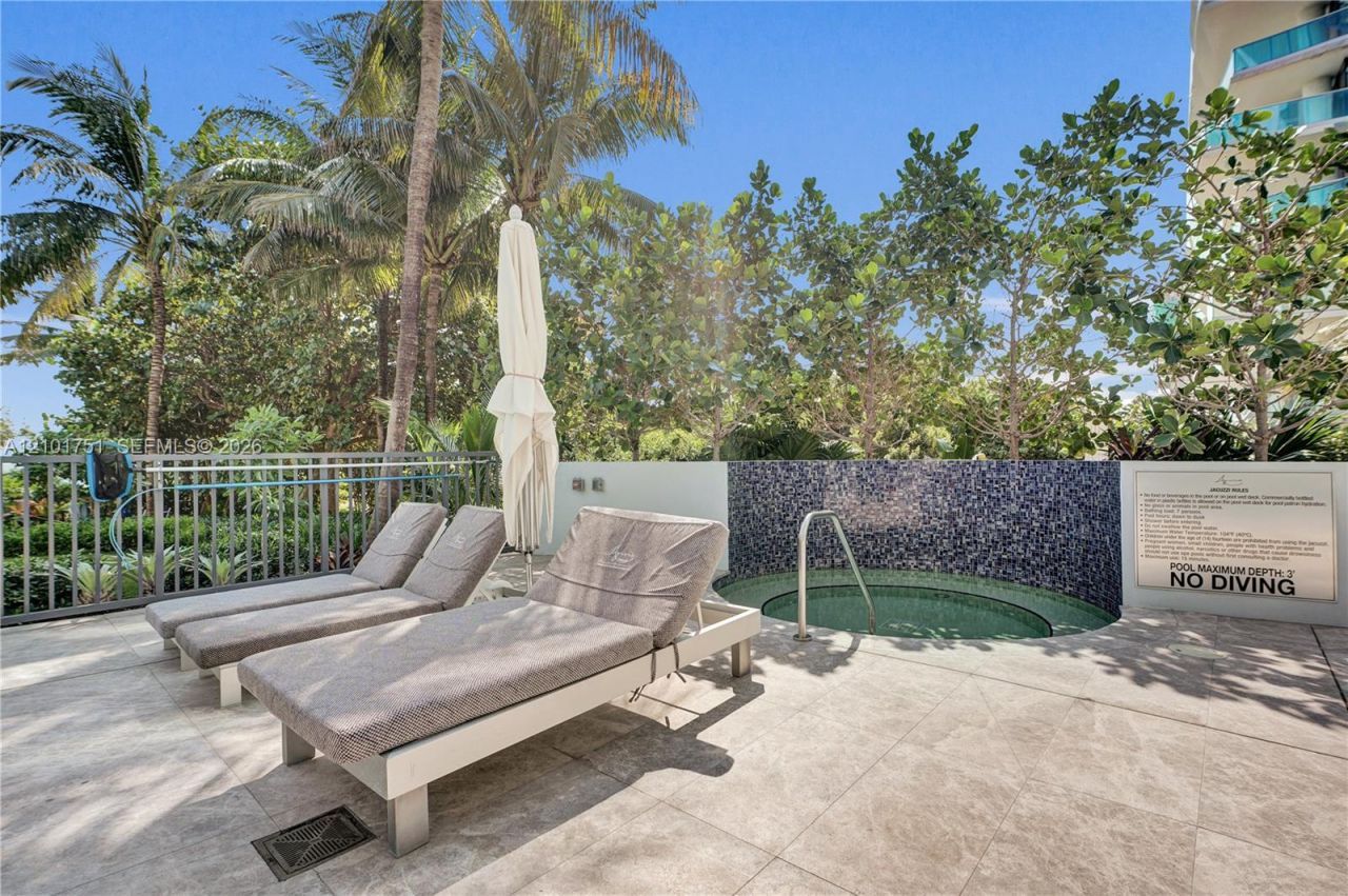 9401 Collins Ave, Unit 305, Surfside, FL 33154 Photo