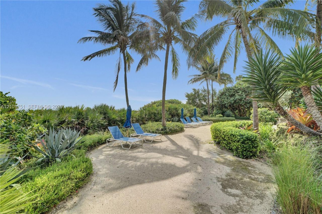 9401 Collins Ave, Unit 305, Surfside, FL 33154 Photo