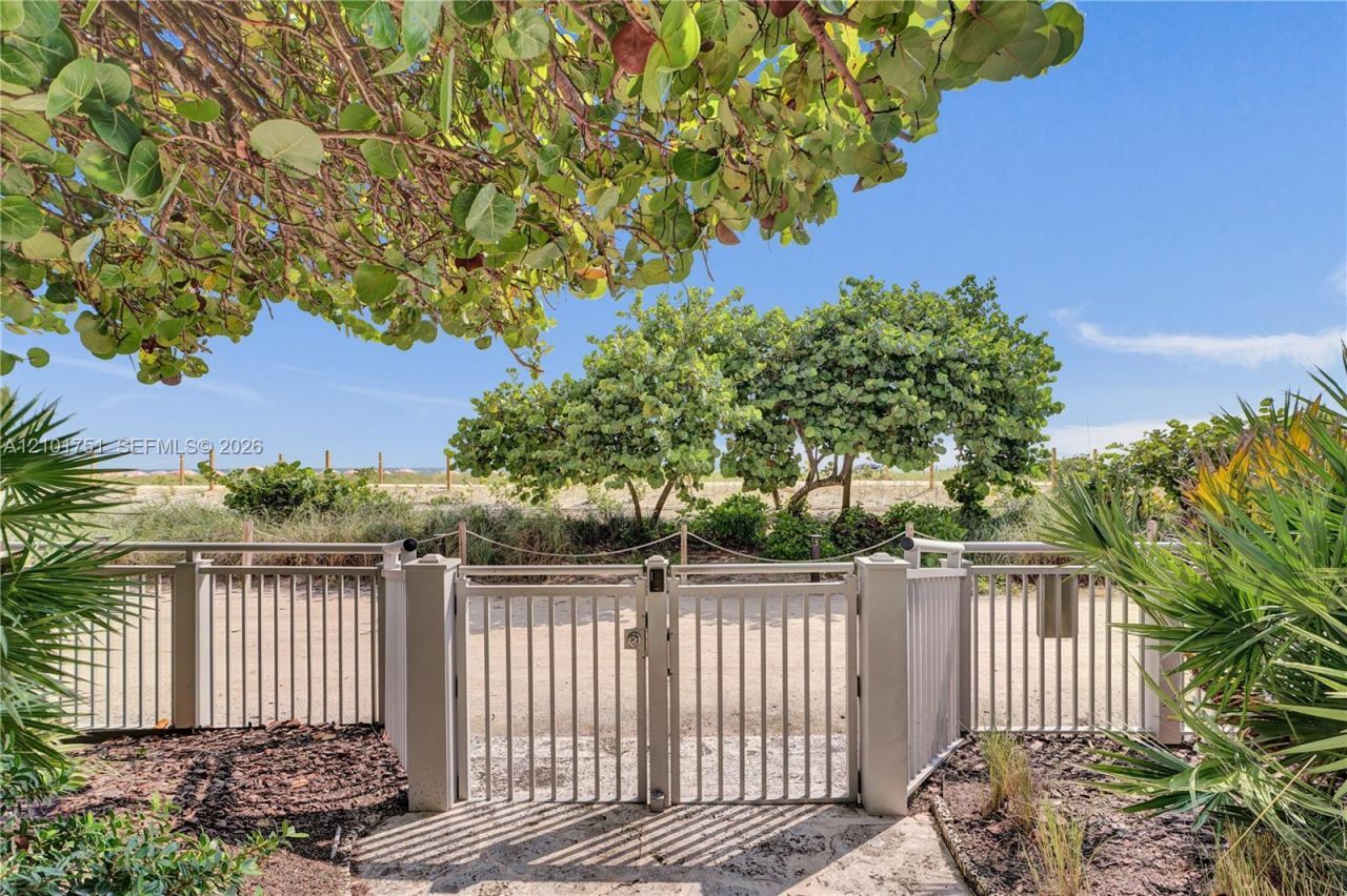 9401 Collins Ave, Unit 305, Surfside, FL 33154 Photo