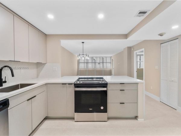 1420 Brickell Bay Dr , Unit 1202E, Miami, FL 33131