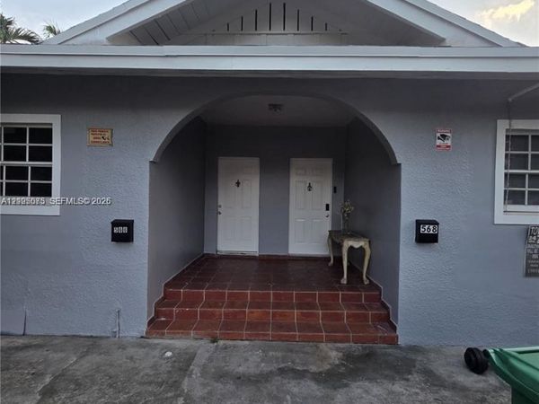 568 SW 3rd St , Unit Left 566, Miami, FL 33130