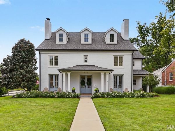 830 Hawbrook Road , Glendale, MO 63122