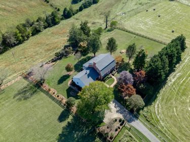 1687 Pilgrim Road, Goode, VA 24556