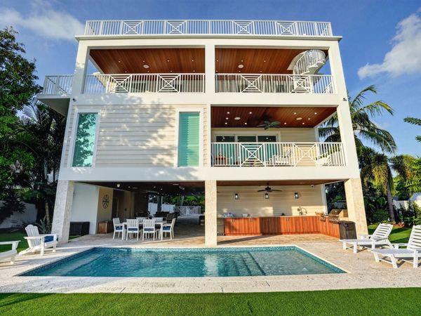 328 S Coconut Palm Boulevard, Tavernier, FL 33070