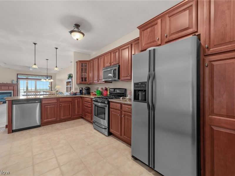 2972 Whispering Shores Drive, Vermilion, OH 44089 Photo 8