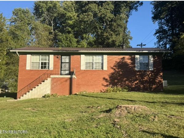 305 Reagan St, Harrogate, TN 37752