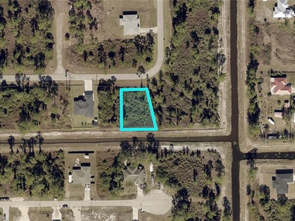 1054 Pine Cove DR , LEHIGH ACRES, FL 33974