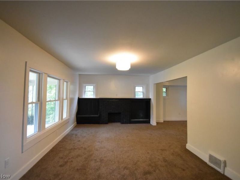 637 Woodbine Avenue SE, Warren, OH 44483 Photo 5