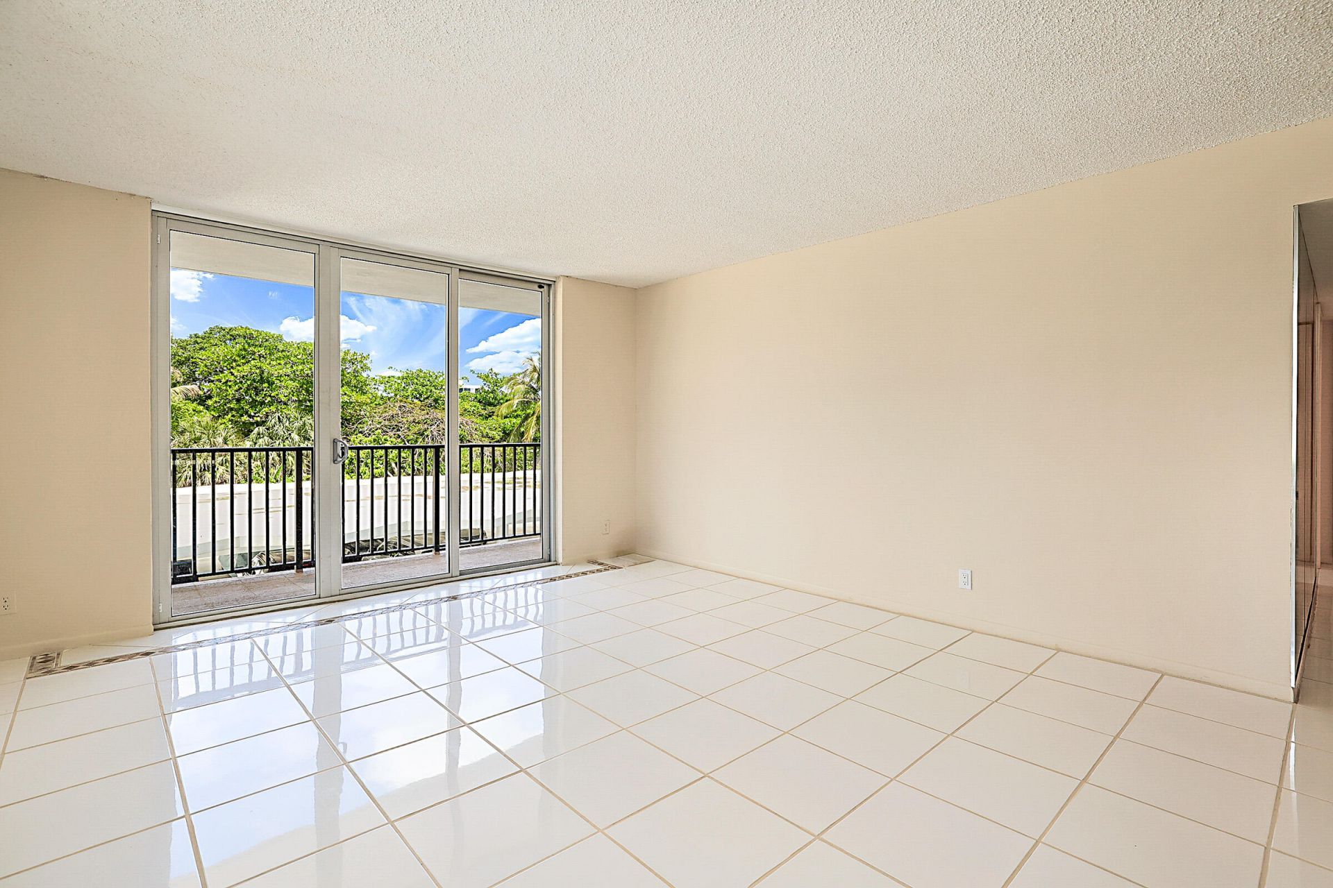 2121 N Ocean Boulevard, Unit 302E, Boca Raton, FL 33431 Photo